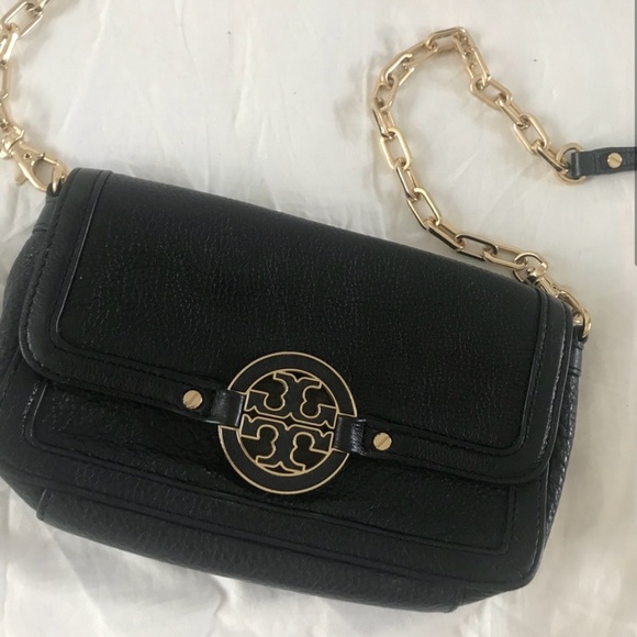 Tory Burch Handbags - Tory Burch Crossbody Clutch with Gold Chain